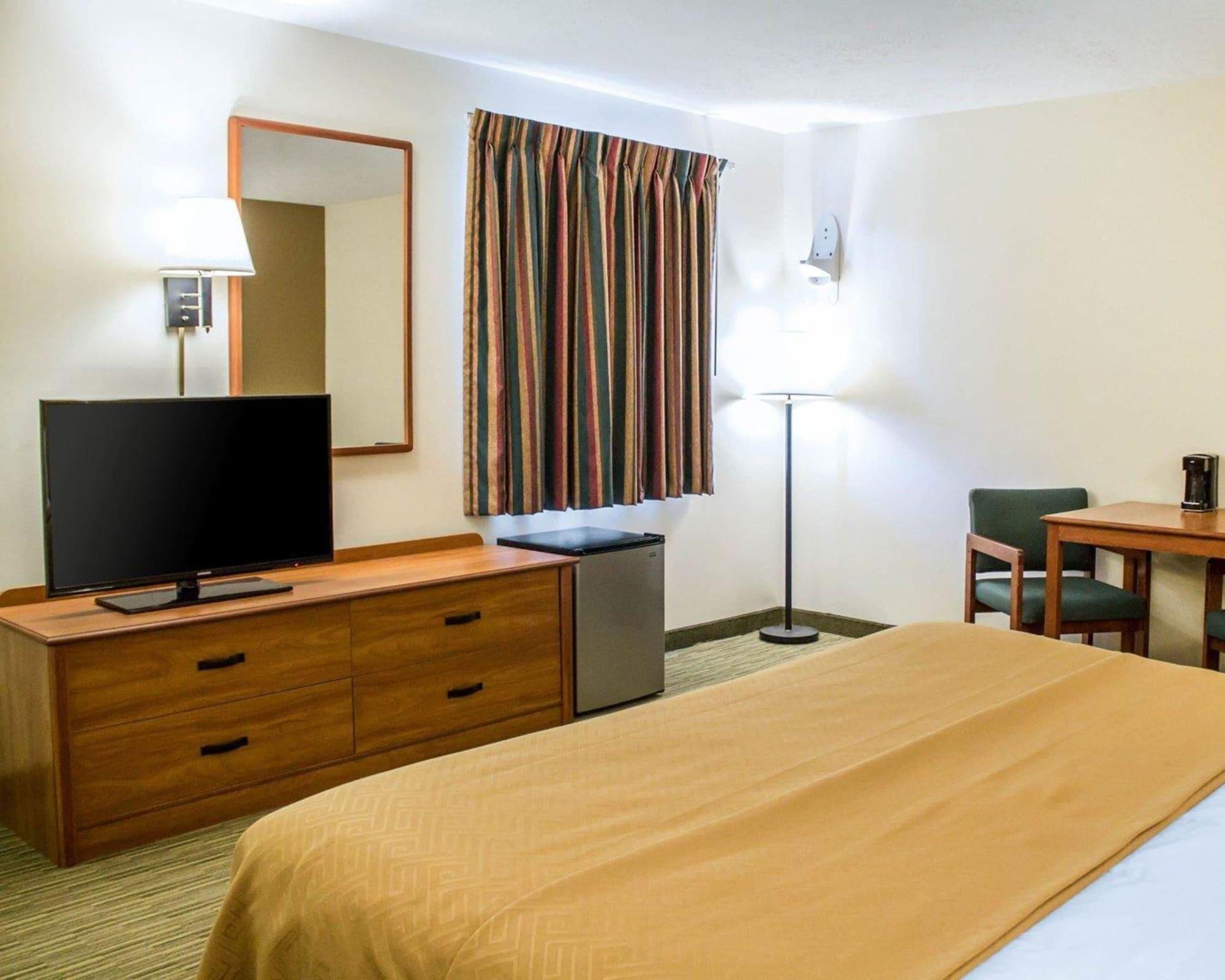 Econo Lodge Элкхарт Экстерьер фото